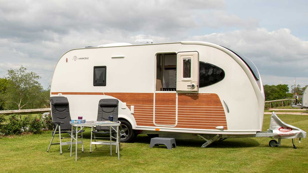 Prosecutor reports death, now accused of murder 